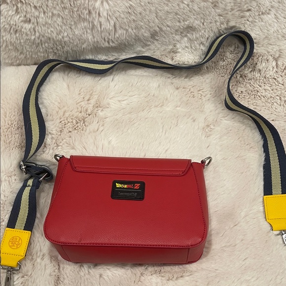 Lounge fly Dragon Ball Z Red Crossbody Bag with Embroidered Patch - Picture 3 of 6